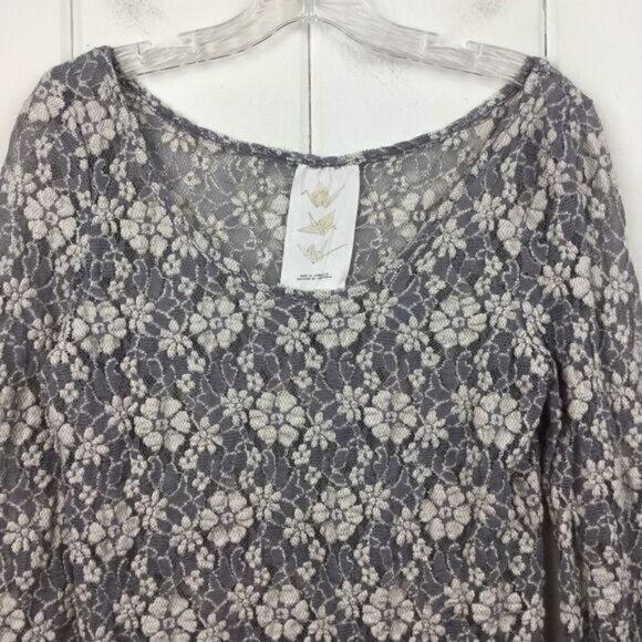 Anthropologie Paper Crane Gray White Lace Tunic M - Picture 7 of 8